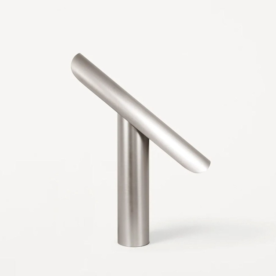 Belysning FRAMA | T-Lamp|Steel