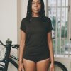 Kvinde Baserange Toppe | Forudbestil|T-Shirt|Fovea