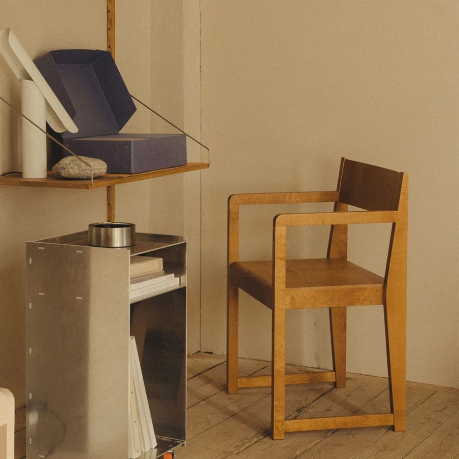 Mobler FRAMA | Armrest Chair 01|Warm Brown Wood