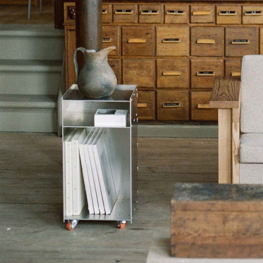Mobler FRAMA | Rivet Cart