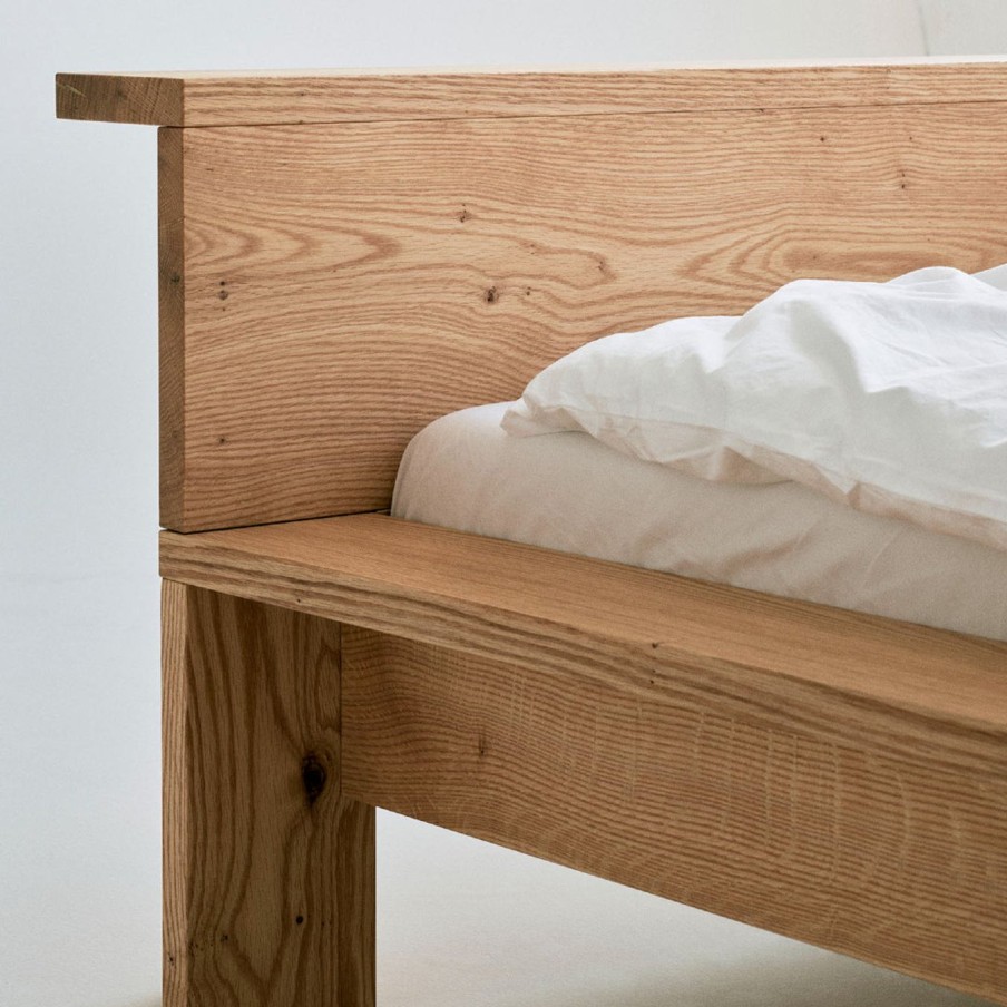 Mobler RYE Sleep | Hem Bed Frame|Oiled Red Oak