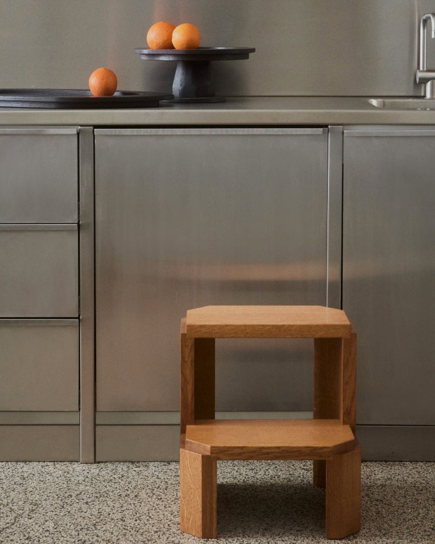 Mobler Fora Projects | Bd Steeping Stool|Medium Brown